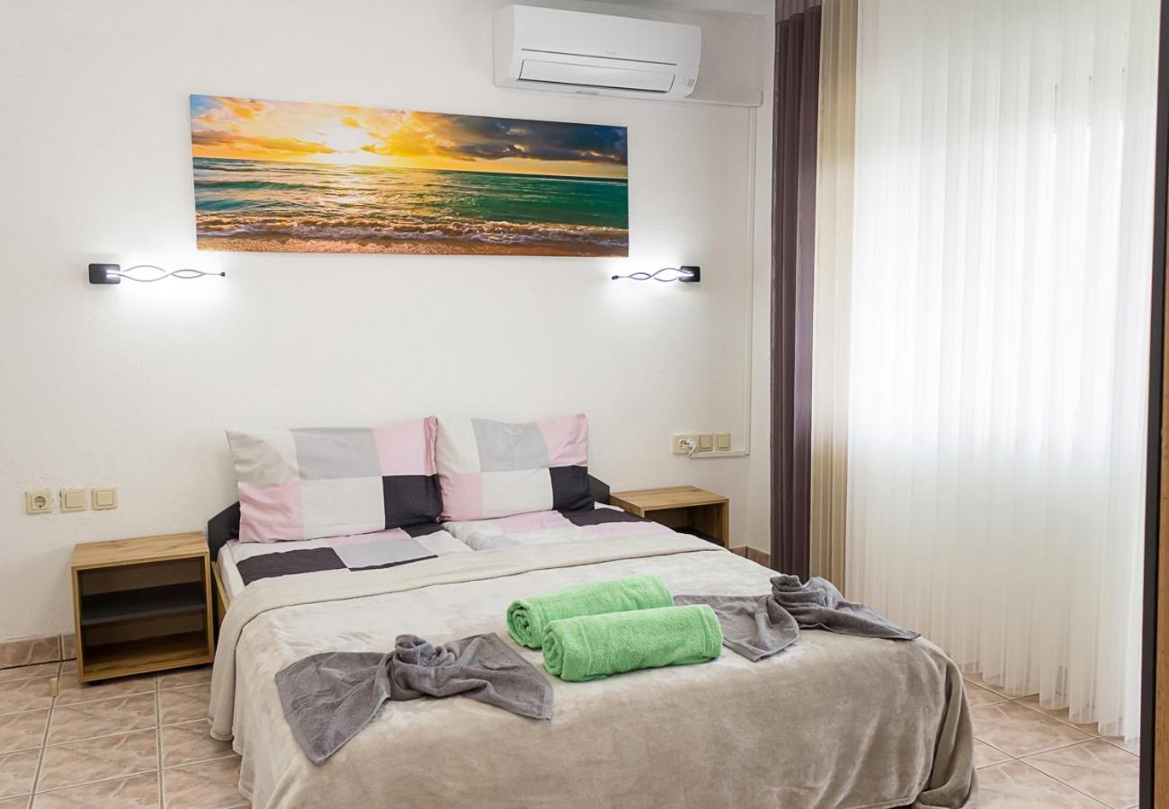 Апартаменты Two Identical Designer 2Bd Flats With Sea View In Balchik By Flat Mаnager Экстерьер фото